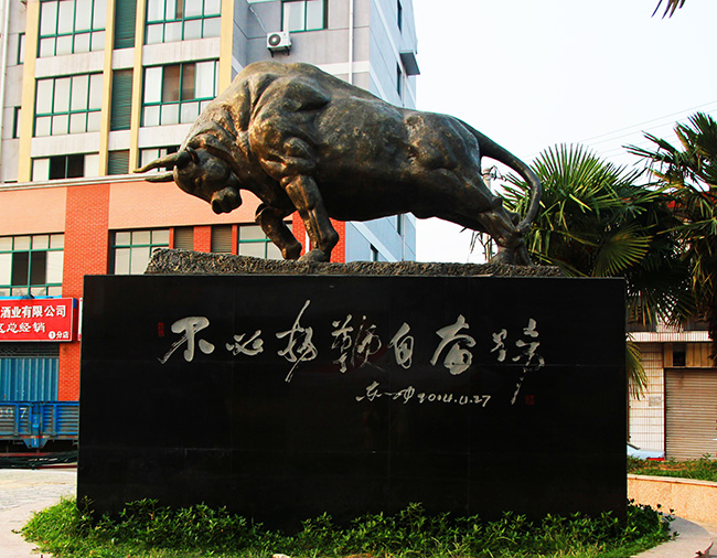 ����ɫɫ��ţ�������������S�����������x